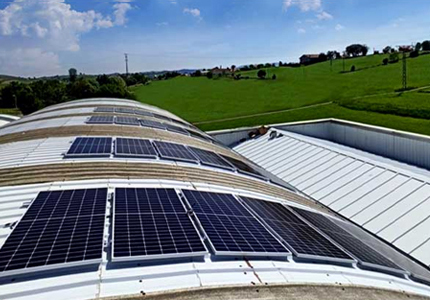 Sekolah-sekolah di Wakefield akan menggunakan panel surya untuk memberi daya pada ruang kelas